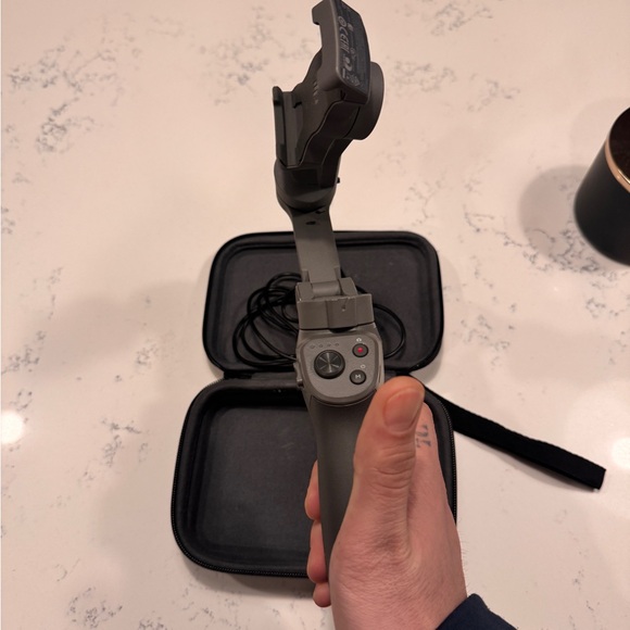 DJI Osmo Mobile 3 Gimbal Stabilizer - Gray - Picture 6 of 13
